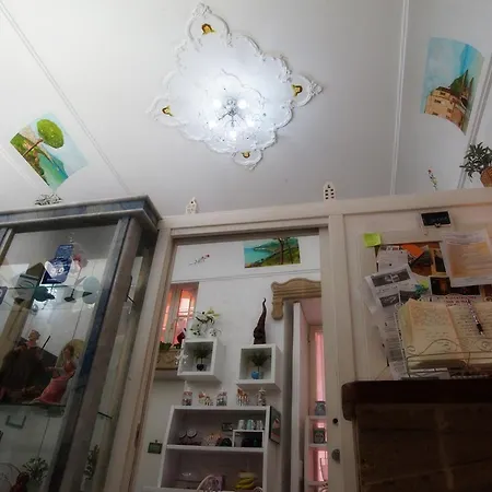 Le Vie Di فندق مبيت وإفطار 4*