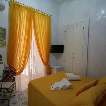 Bed & Breakfast Le Vie Di Naples