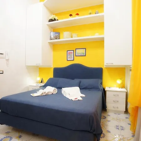 Le Vie Di Bed & Breakfast Naples