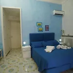לינה וארוחת בוקר Le Vie Di 4*