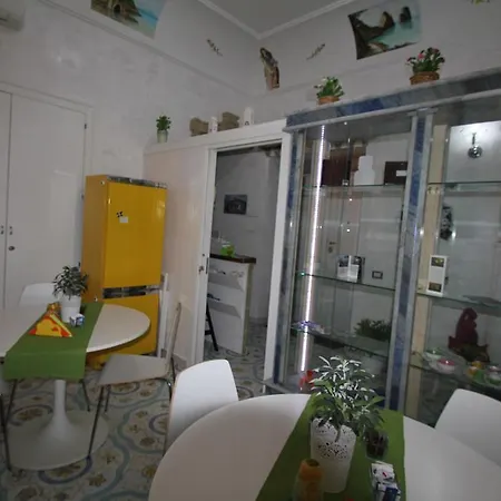 那不勒斯勒维迪住宿加早餐旅馆 住宿加早餐酒店 4*