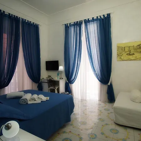 Le Vie Di 4* ナポリ